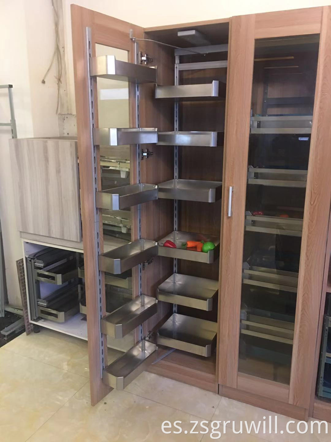 Foshan Precio competitivo Doble tándem 450 mm Saque el organizador de gabinete de escalera alta unidades de despensa de la cocina